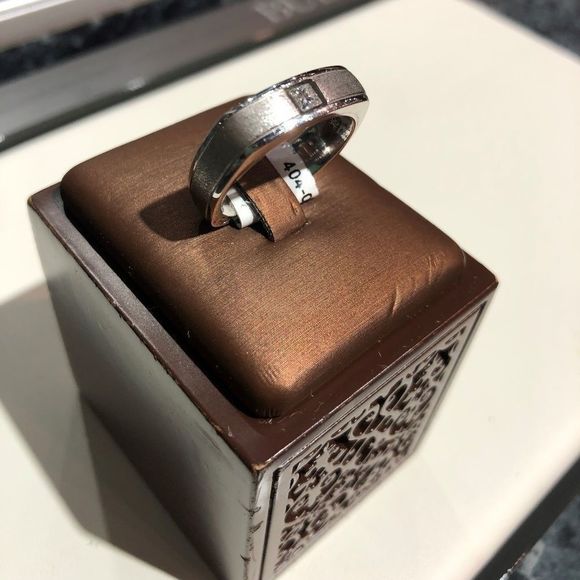 Gent's White 18 KaratGoldAJaffe Ring
